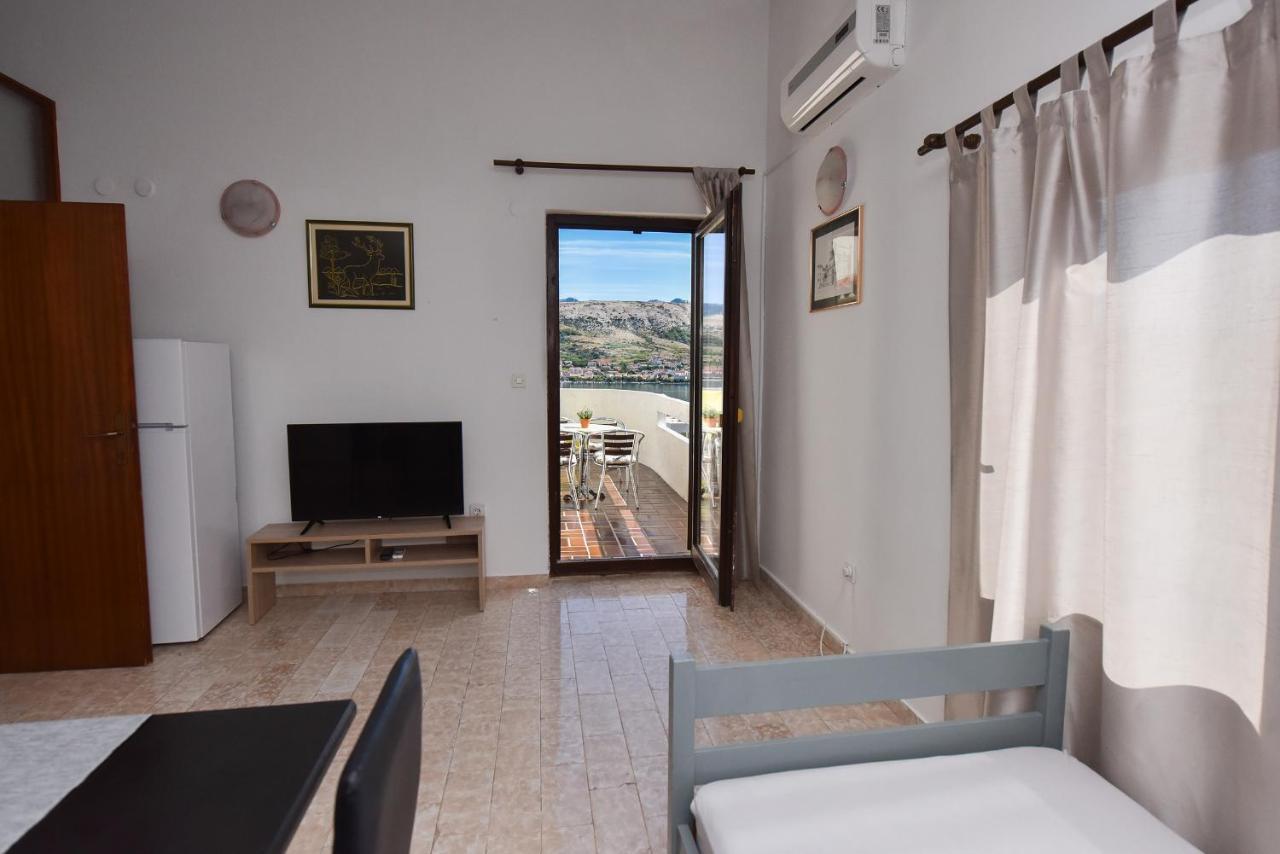 Apartament Planika Pag Sea view Zewnętrze zdjęcie