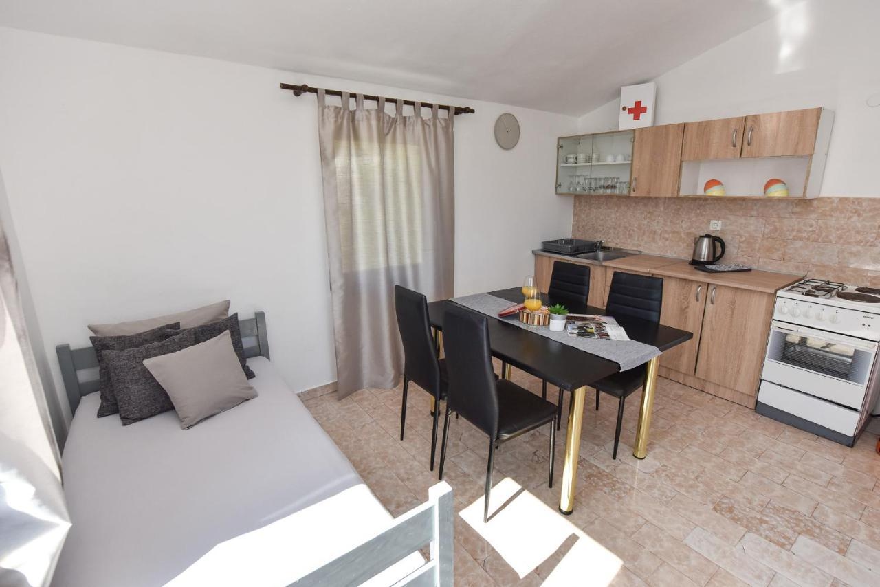Apartament Planika Pag Sea view Zewnętrze zdjęcie